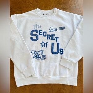 gracie abrams the secret of us deluxe tour crewneck size medium